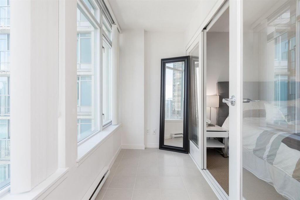 610 Granville St, #1403