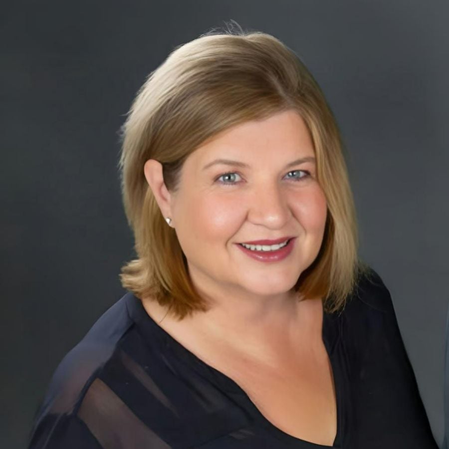 Elloise Warner photo