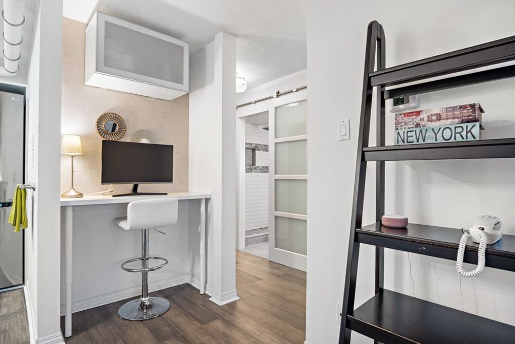 570 E 8th Ave, #306