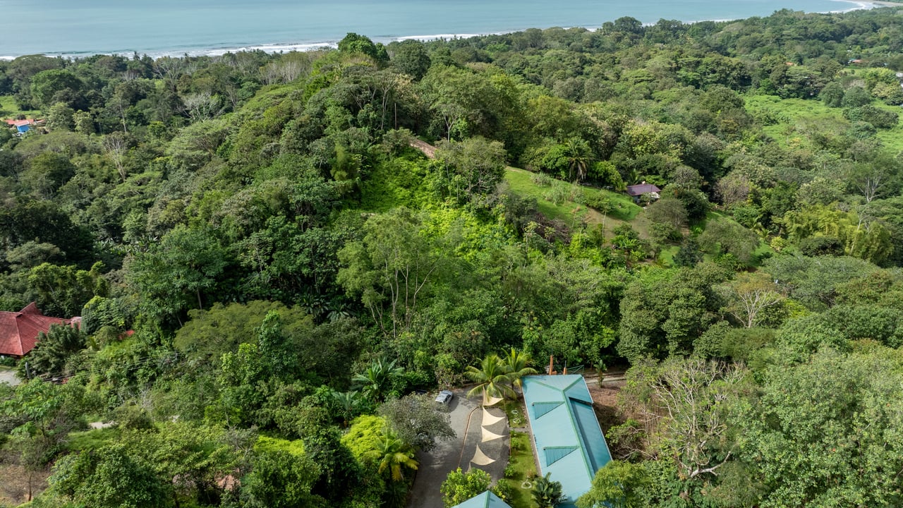 12 Room Hotel in Uvita with Ocean View Expansion Land