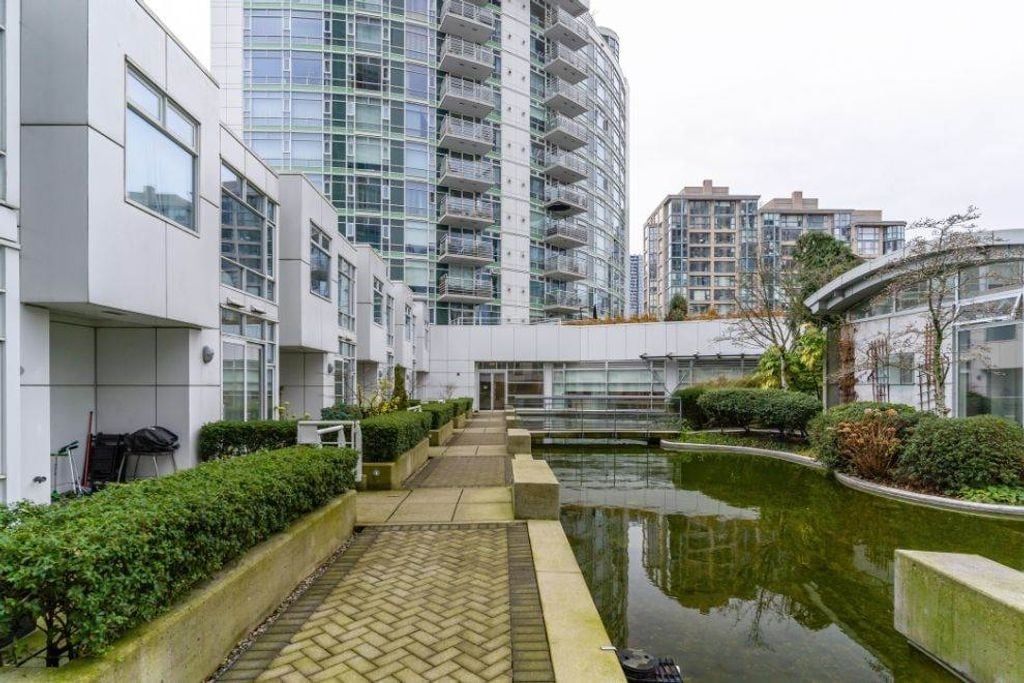 1199 Marinaside Cres, #1503