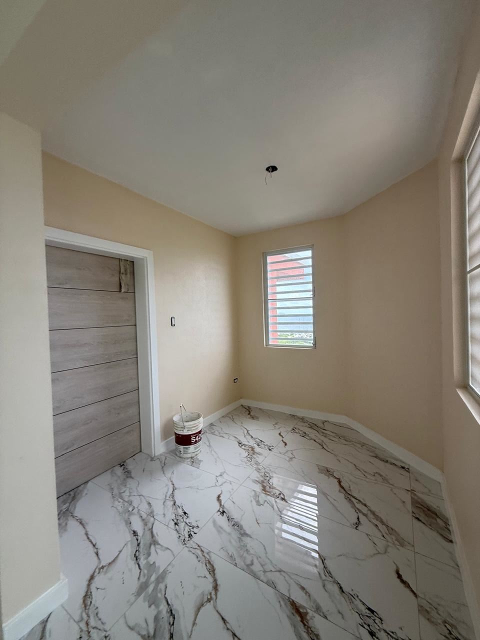 1050 Hannah Estate 1 Bedroom Apartment