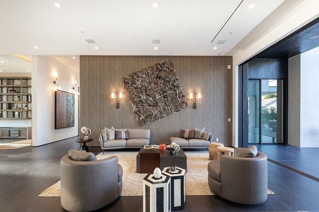 Cascade Golden, N Beverly Dr, 90210