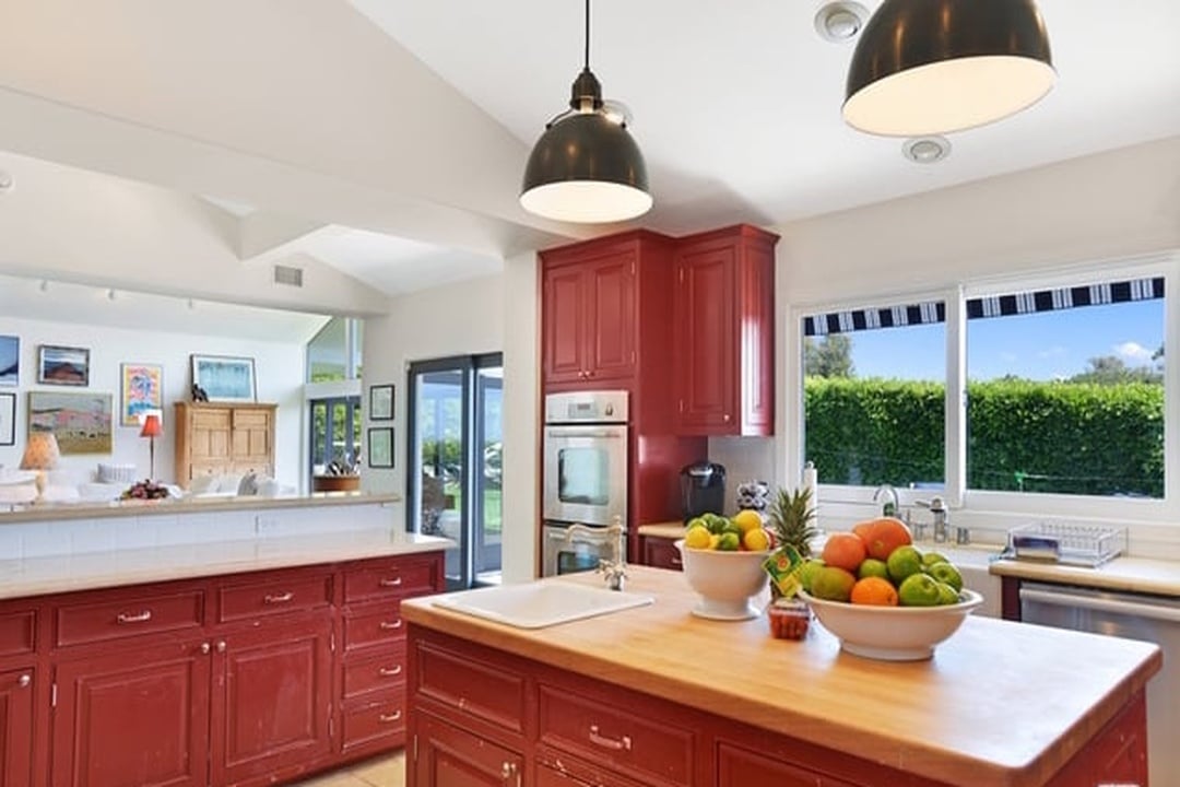 Skyreach Pavilion, Birdview Ave, 90265