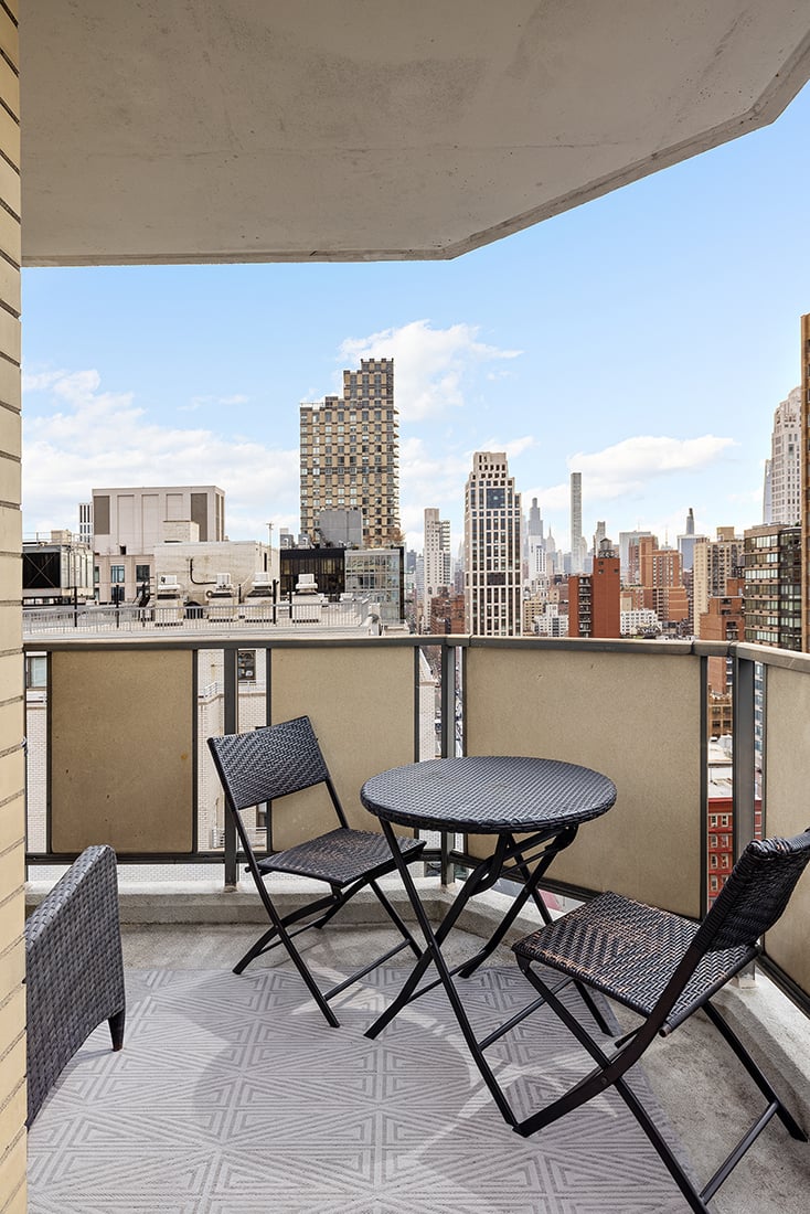 301 East 87th Street Unit 23D