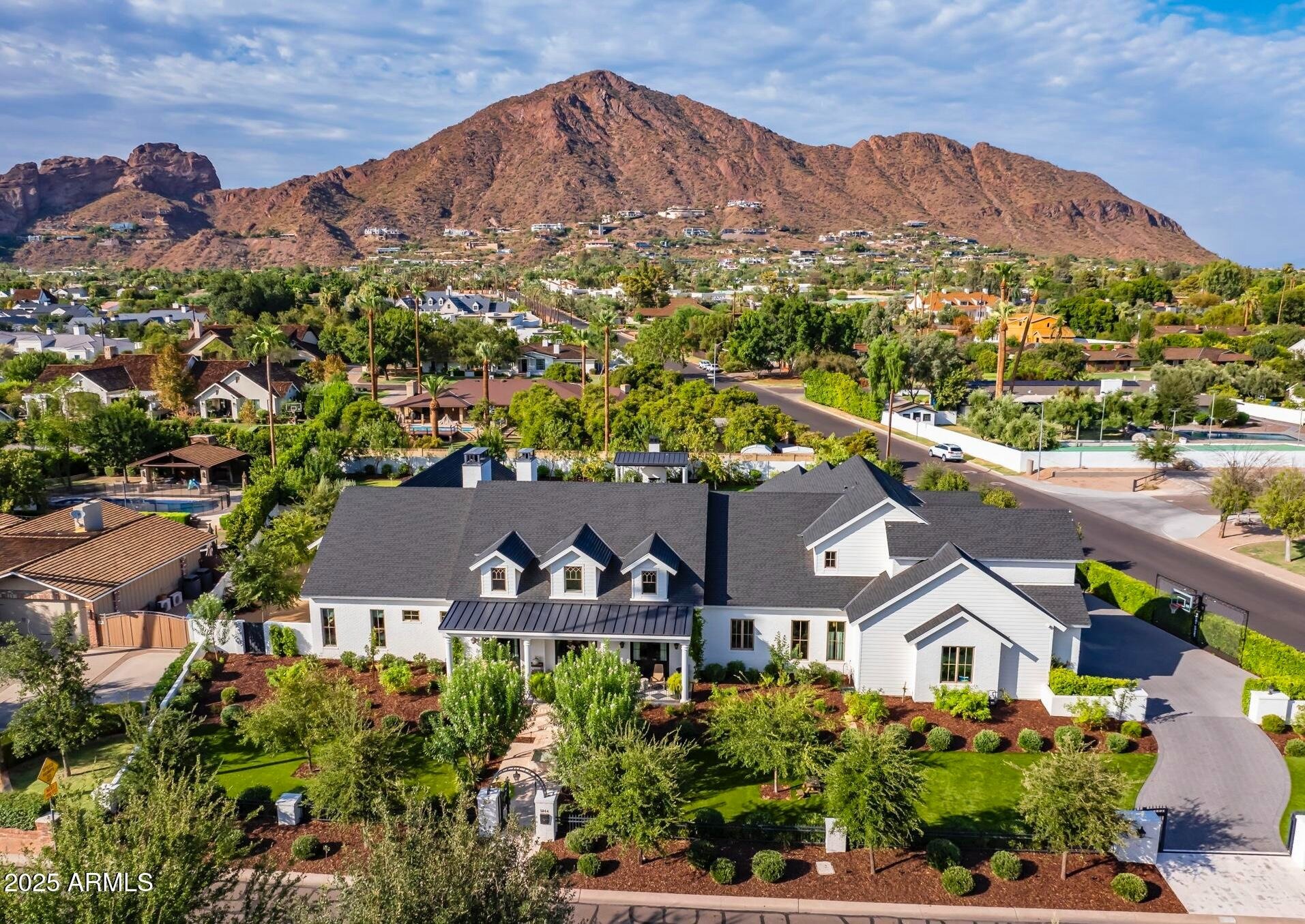 5144 E Calle Del Medio 