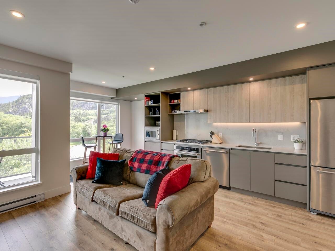 512-38362 Buckley Ave