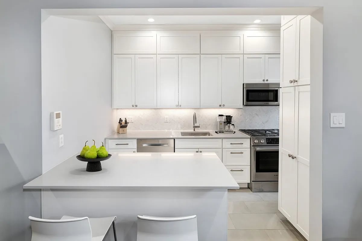 38 Livingston St #23
