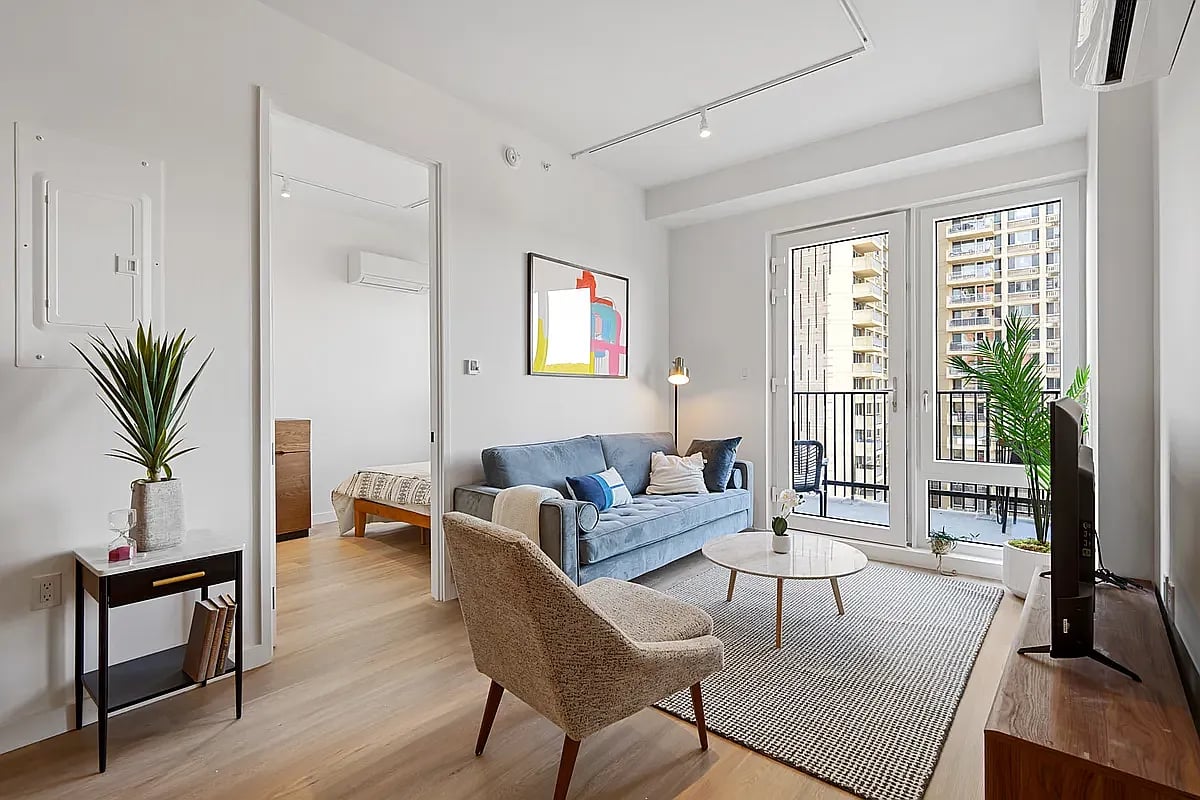 931 Carroll Street 1206