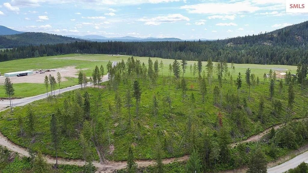 14 & 15 Woodchuck Dr