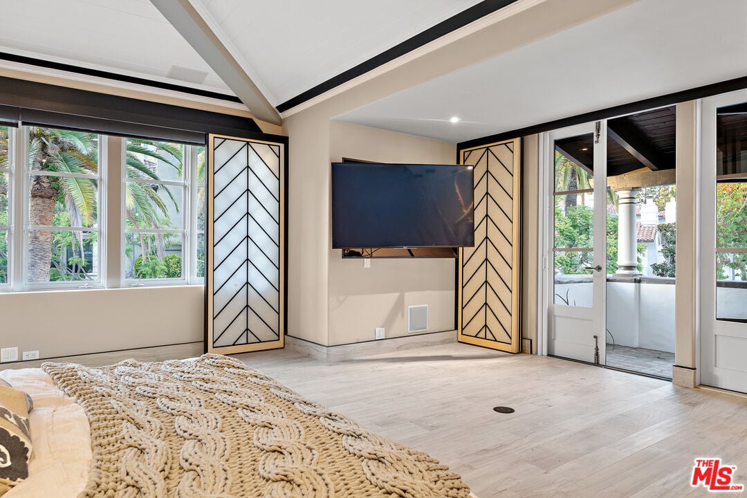 Century Woods Dr, 90067