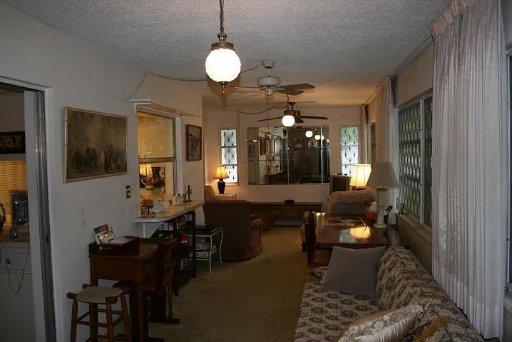 431 Wilma Cir