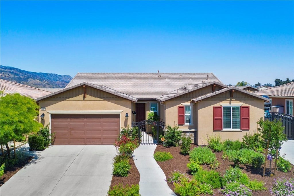 26359 Meadow Creek Ln