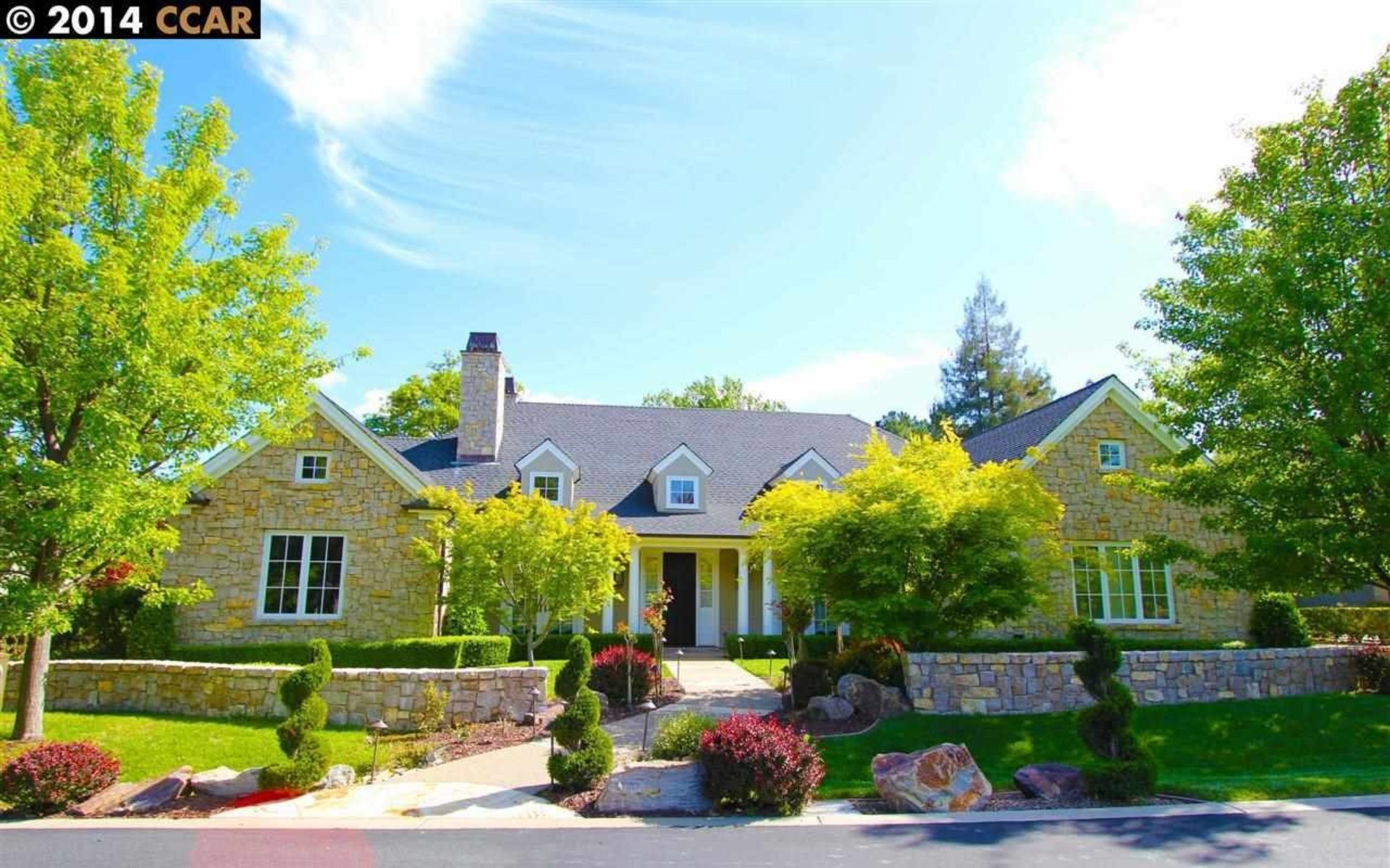 22 Sanford Ln