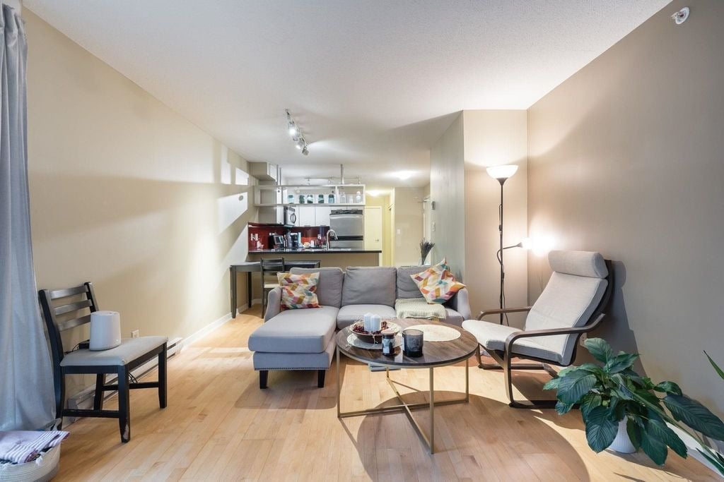 1082 Seymour St, #511