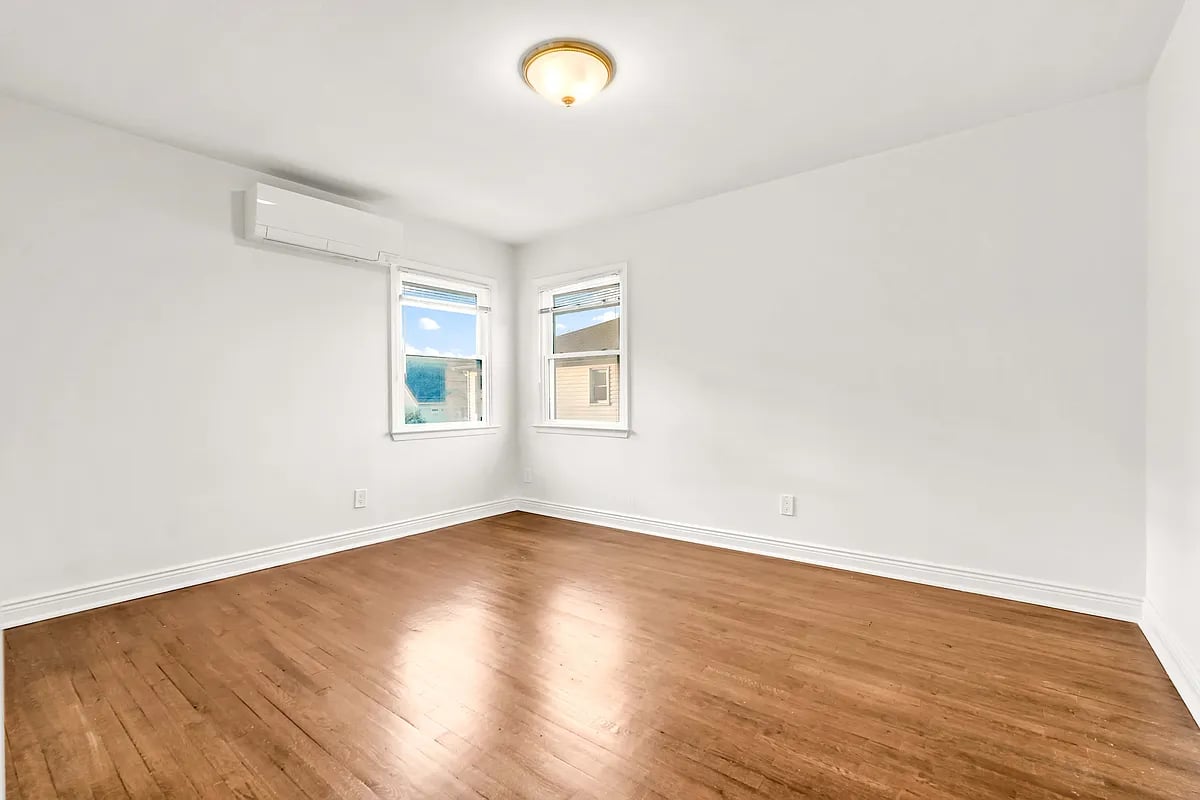 95-19 160th Ave #2FAM