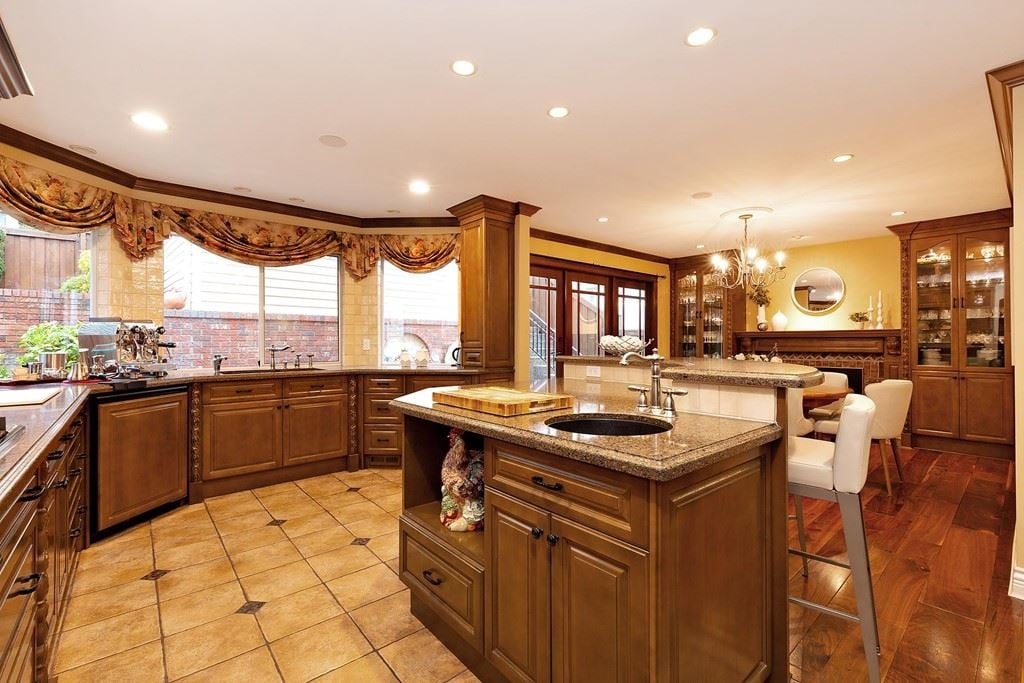 75 Kwantlen Crt