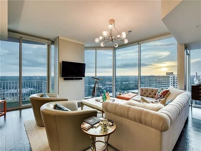 360 Nueces St APT 3002