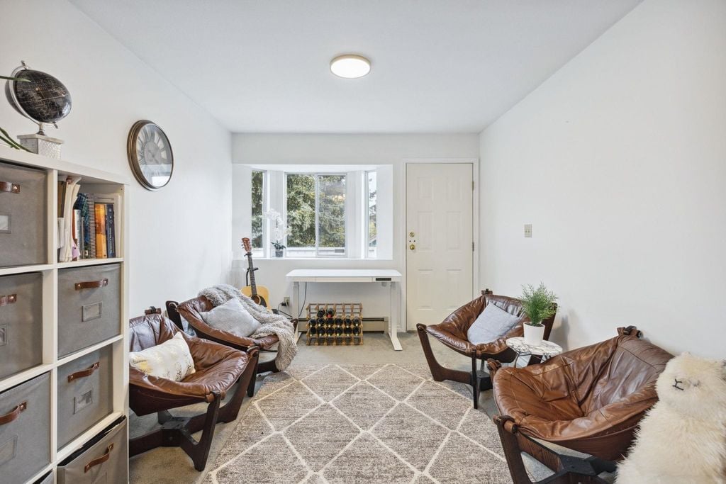 21 E King Edward Ave