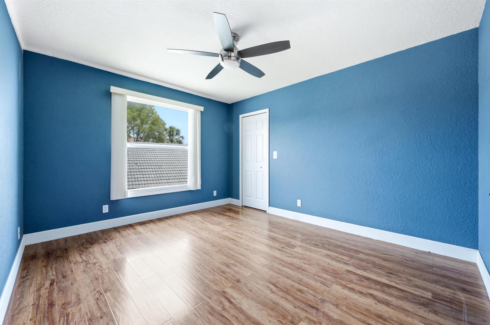 8113 Bautista Way