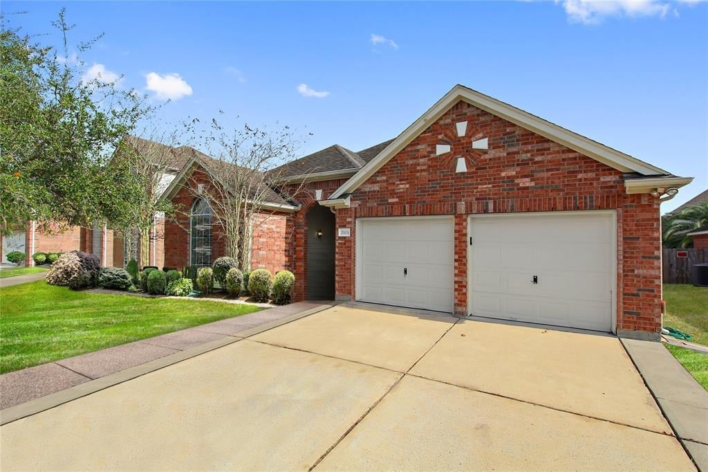 2505 Sunlight Ln