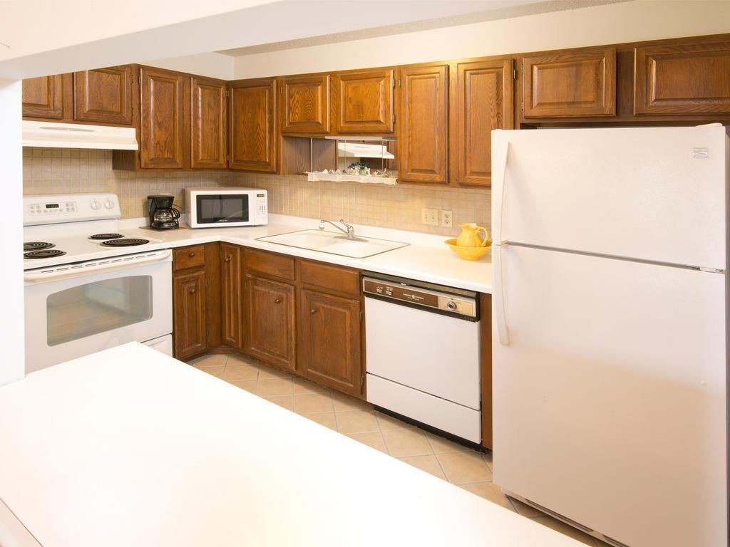 10441 Greenbrier Rd #206