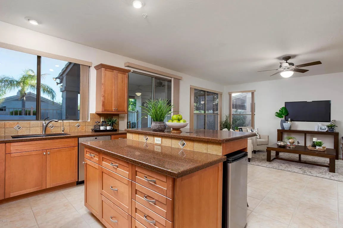 8177 E Rita Dr