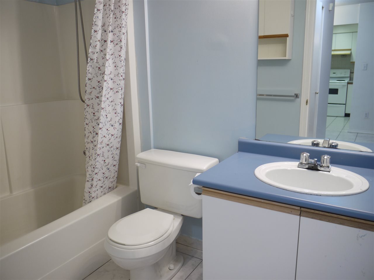 201-3051 Airey Dr