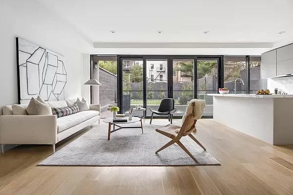 153 Green Street Unit: 1A