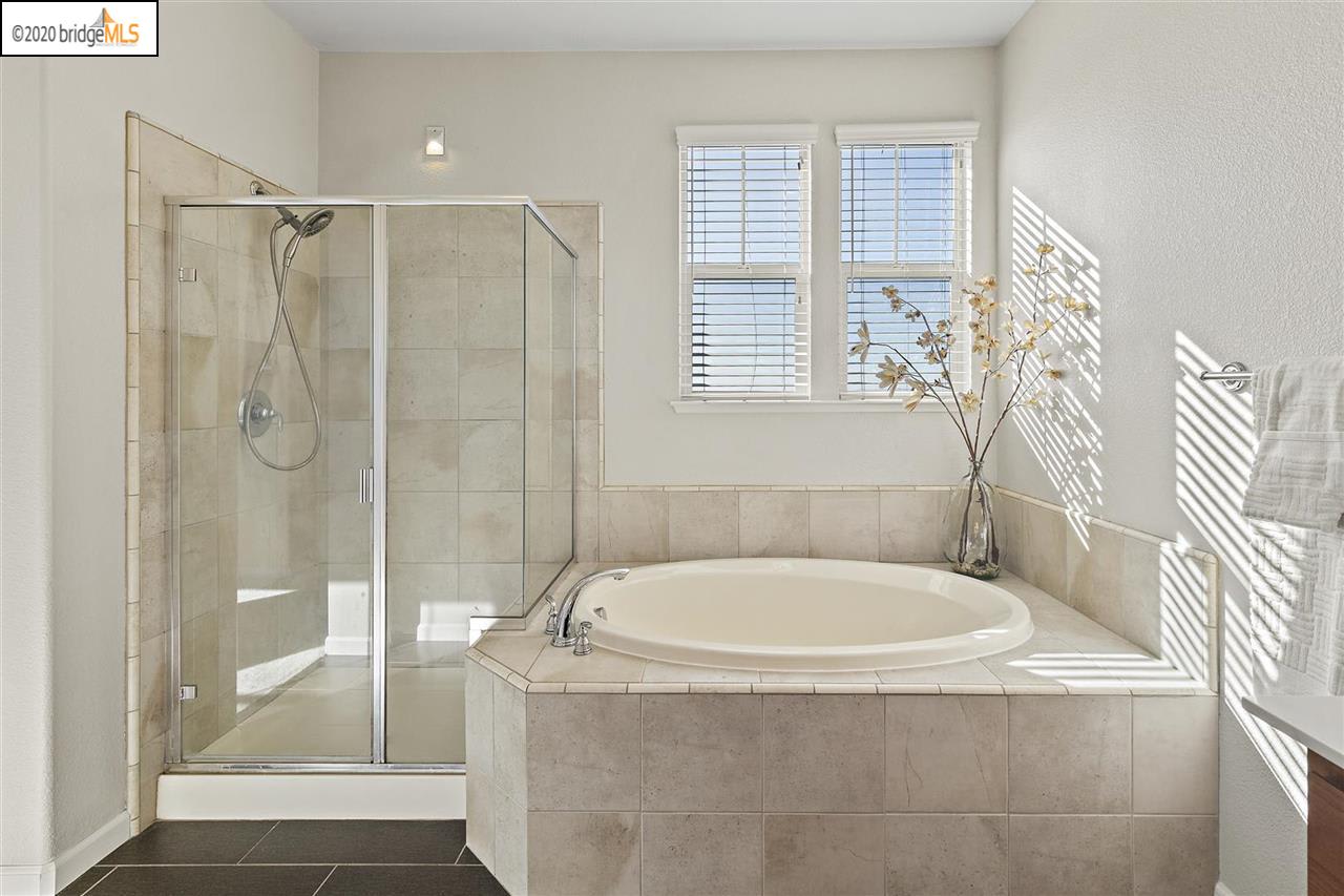 6296 Rocky Point Ct Oakland, CA, 94605