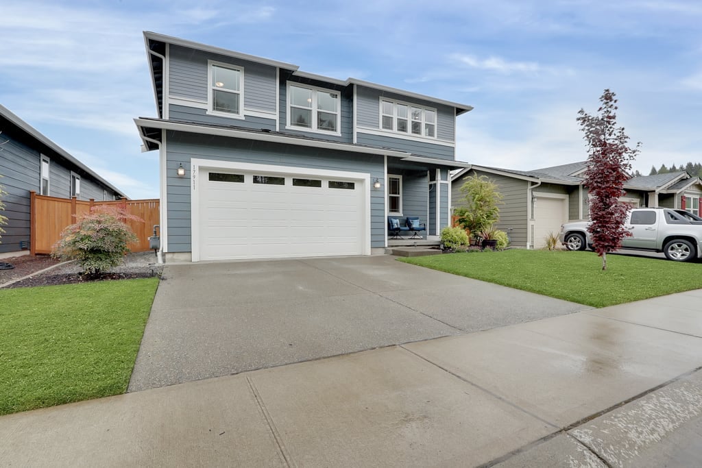 KB Home Resale in Falling Water