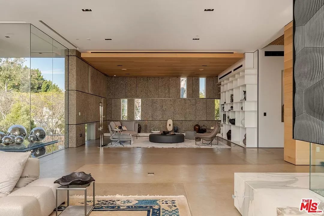 281 Bentley Cir