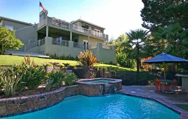 4 Patrick Ln