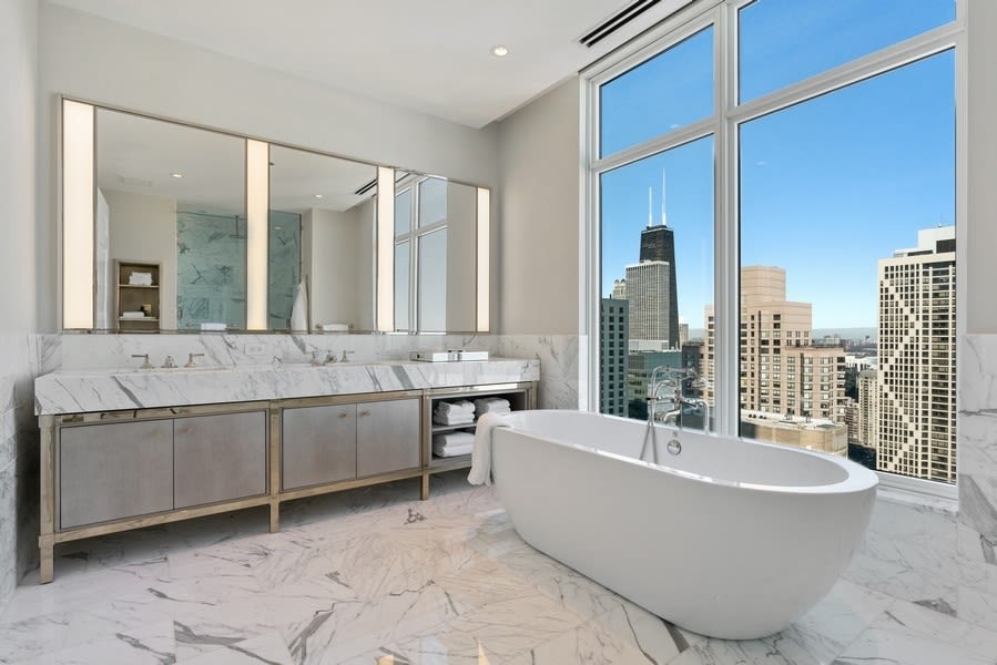 451 E Grand Ave #4201