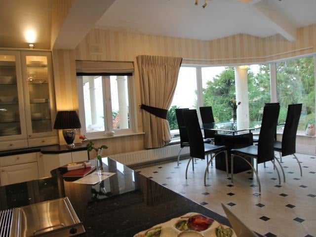 Elegant Villa - Dublin Ireland