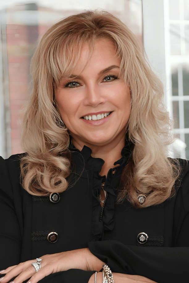 Connie Distasio Bedford, NH Real Estate Agent Headshot