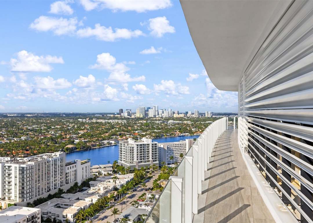 525 N Fort Lauderdale Beach Blvd #2201