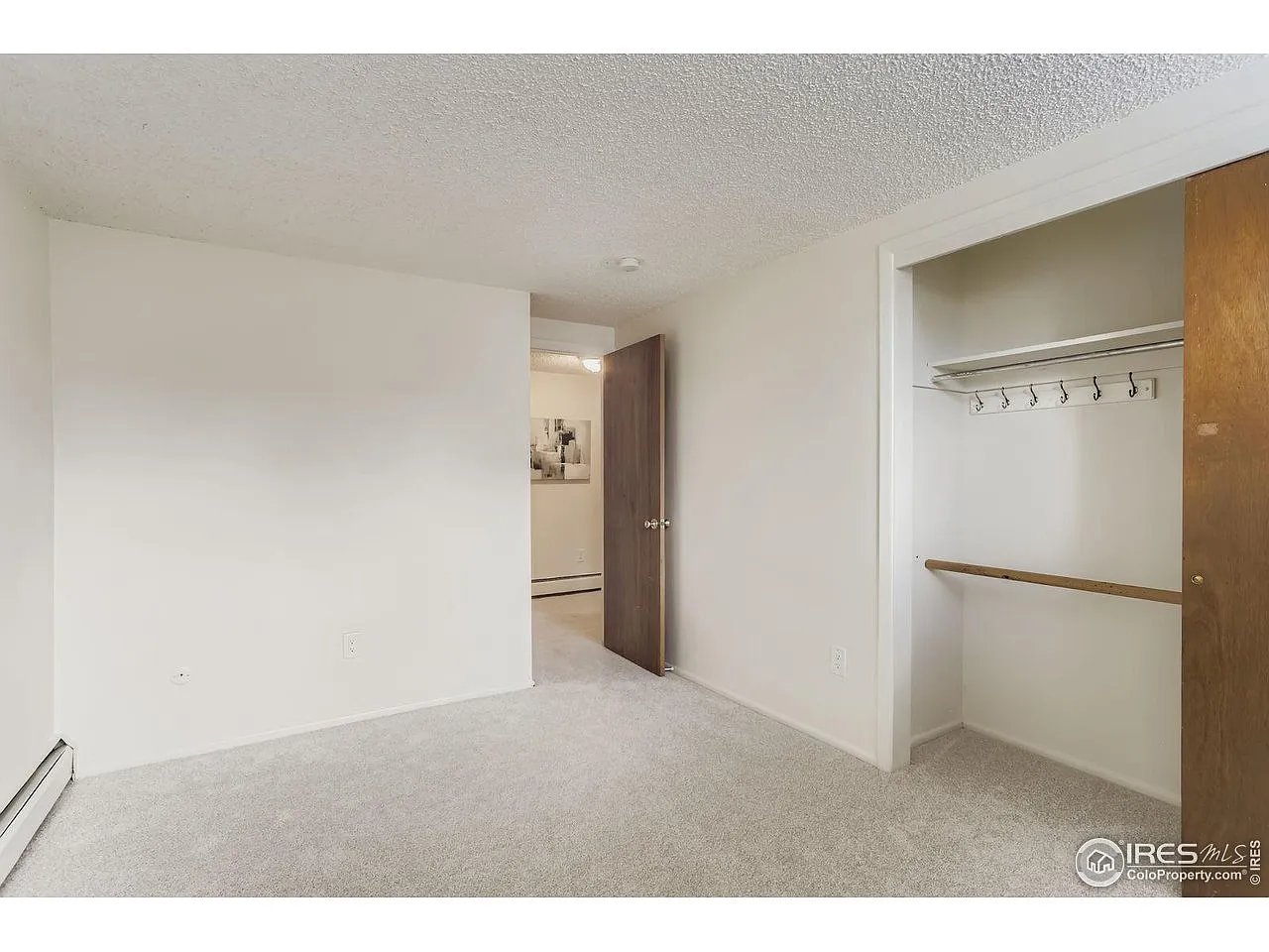 1842 Canyon Blvd #111