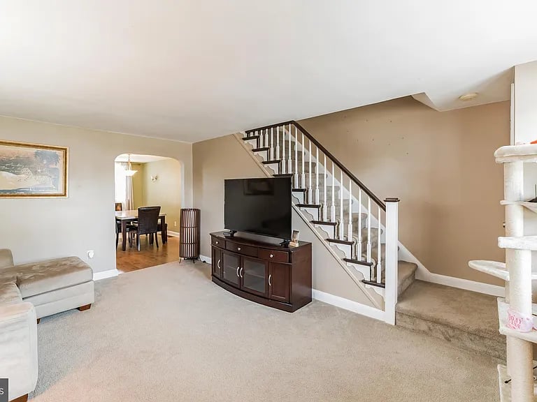 436 Westmont Dr