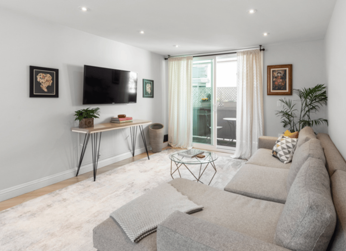 steps away from the Four Seasons Beverly Hills