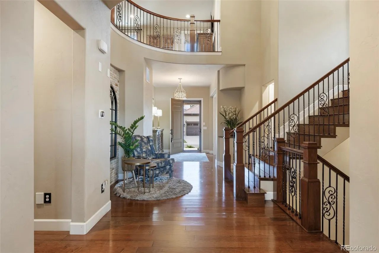 10601 Montecito Dr