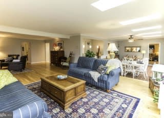 305 SAINT IVES