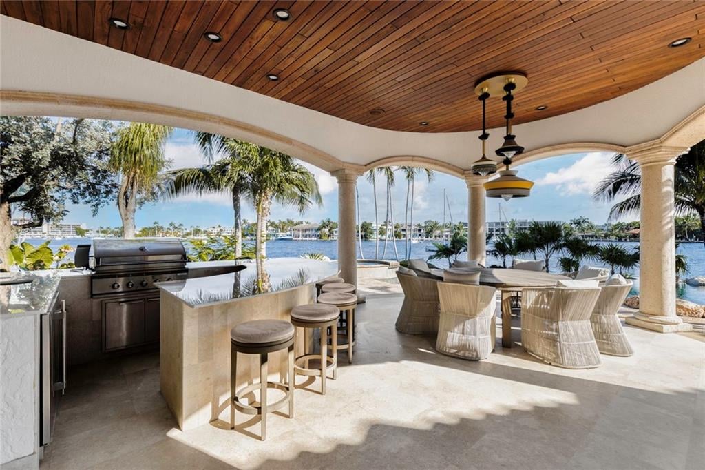 2593 SE 8th St, Pompano Beach, FL 33062