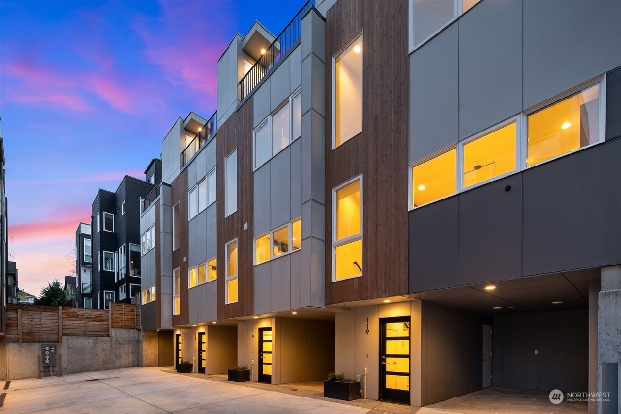 119 26th Avenue E Unit: A
