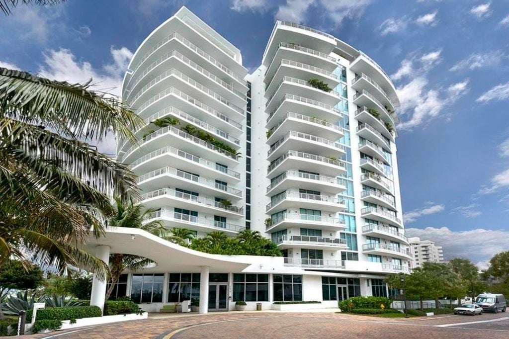 Juan Camilo Gallego Sells Miami Beach $2,000,000 Capri Stunner!