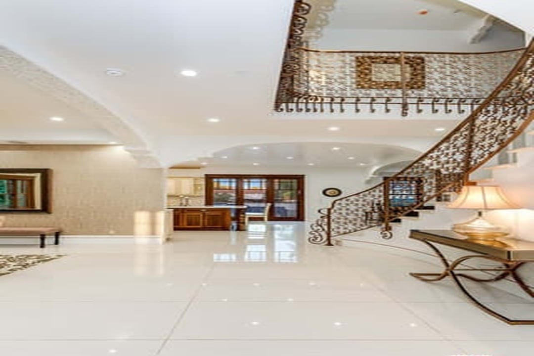 Manor Eminence