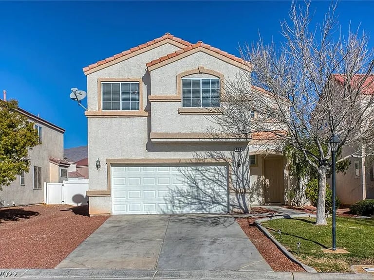 528 Lava Beds Way