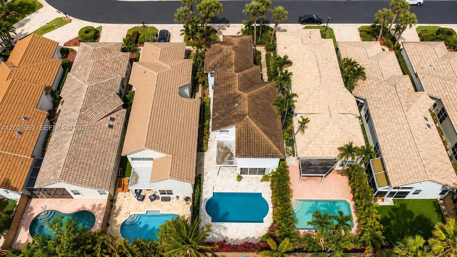 6646 NW 25th Ter