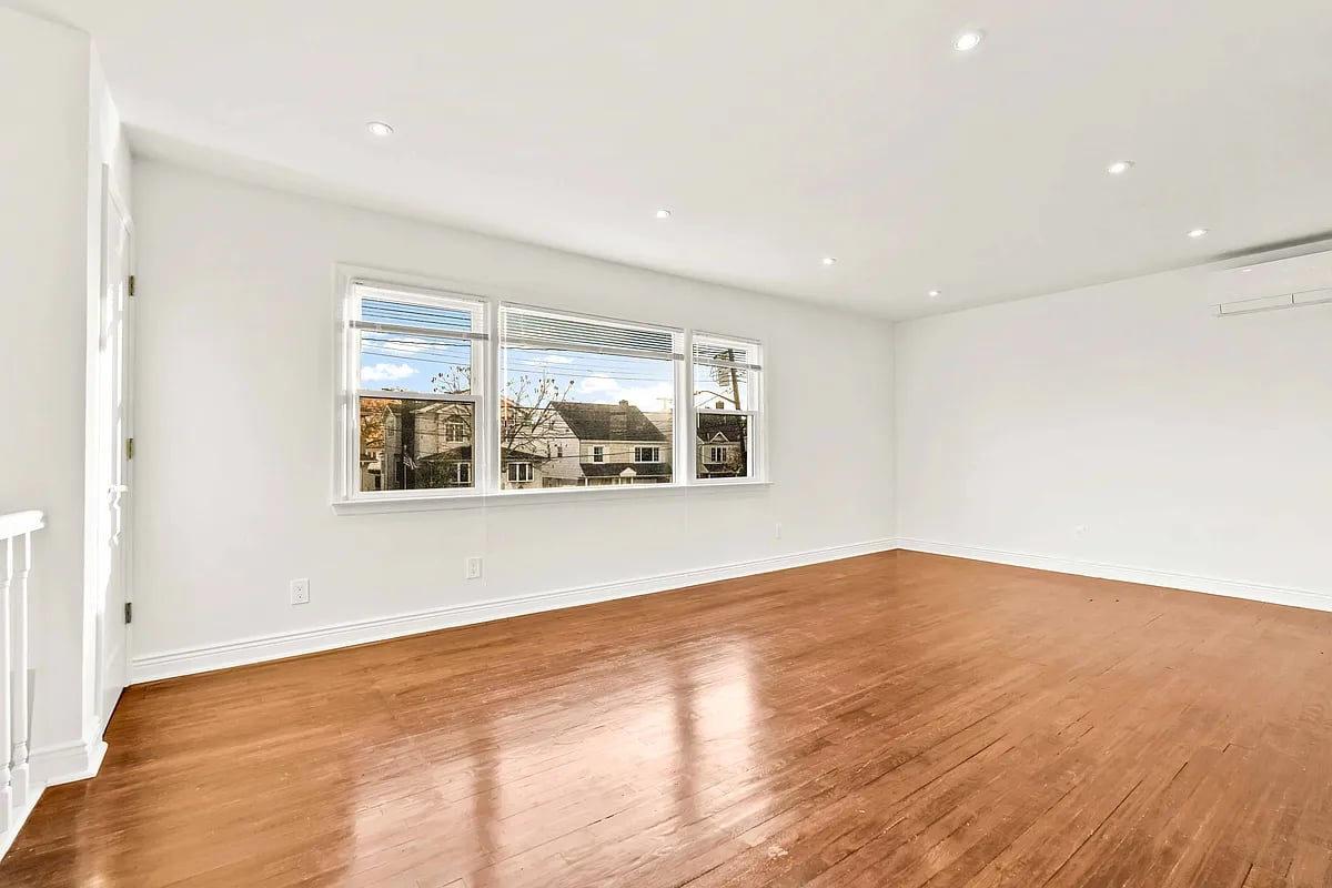 95-19 160th Ave #2FAM