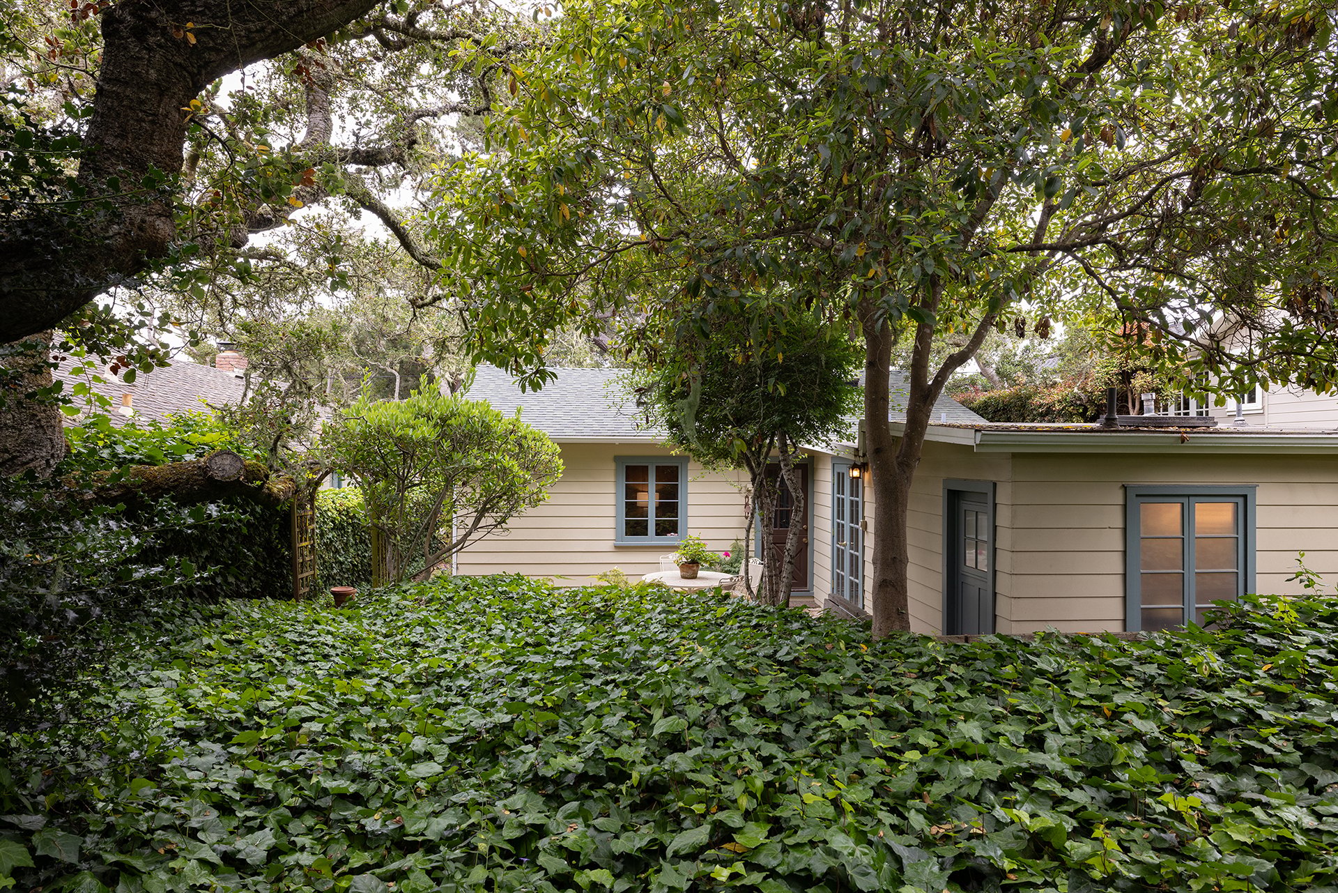 Carmel Cottage Living - Lincoln 3NE of 12th